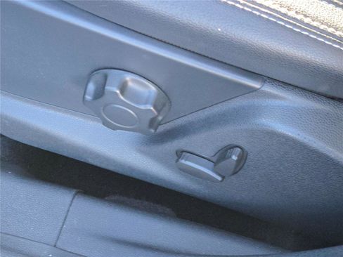 Used 2020 Ford EcoSport Titanium image 27