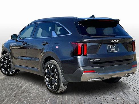 Certified 2025 Kia Sorento EX w/ Panoramic Sunroof Package image 12