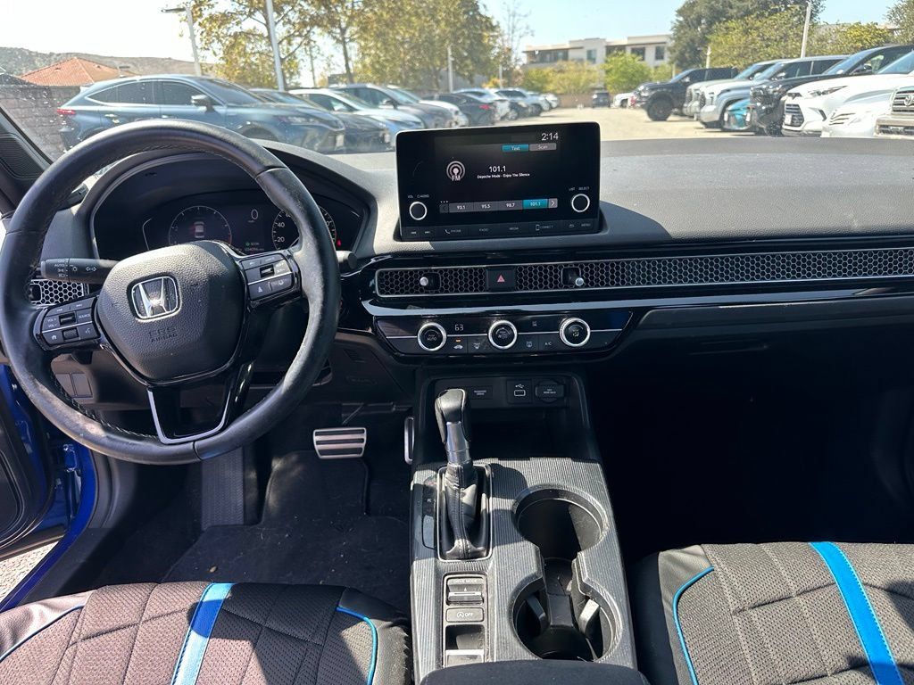 Used 2023 Honda Civic Sport image 8