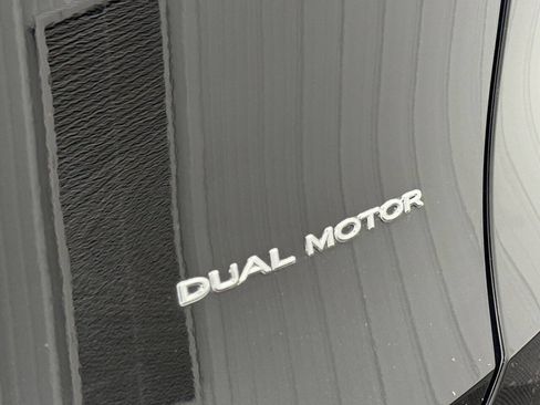 Used 2021 Tesla Model Y Long Range image 7