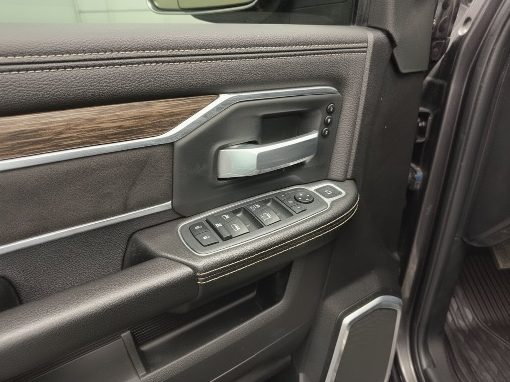 Used 2020 RAM 2500 Laramie AWD/4WD image 15