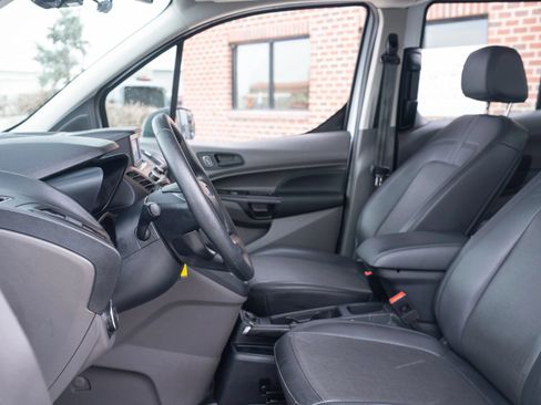 Used 2023 Ford Transit Connect XL FWD image 18