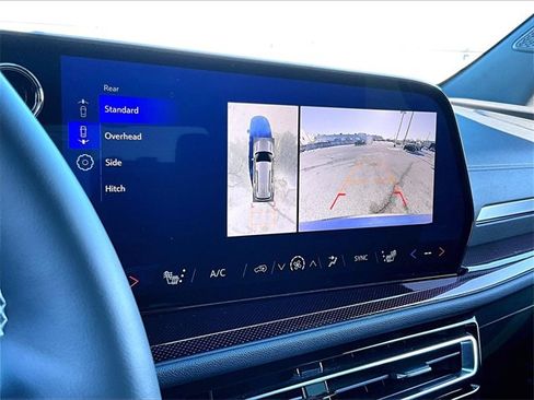 Used 2024 Chevrolet Traverse Z71 w/ Enhanced Driving Package image 25