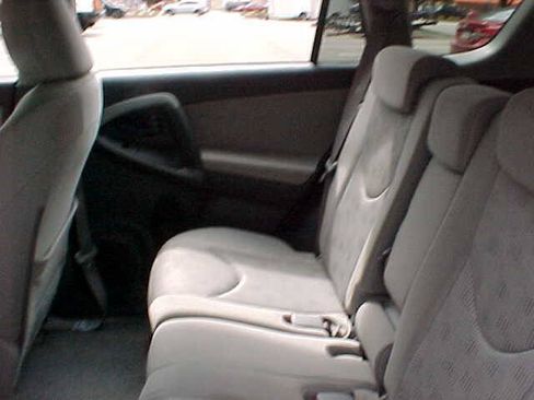 Used 2009 Toyota RAV4 4WD image 9