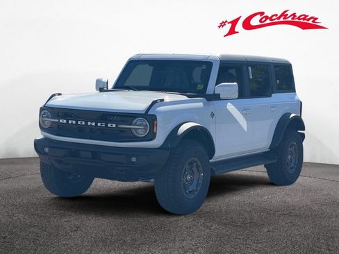 New 2025 Ford Bronco Outer Banks w/ Sasquatch Package AWD/4WD image 3