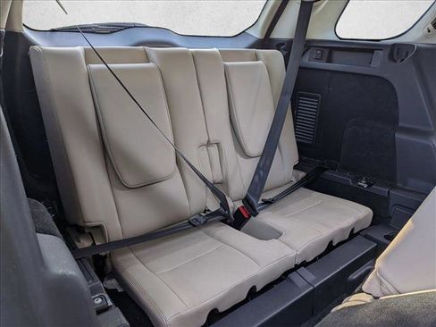 Used 2018 Land Rover Discovery Sport HSE image 21