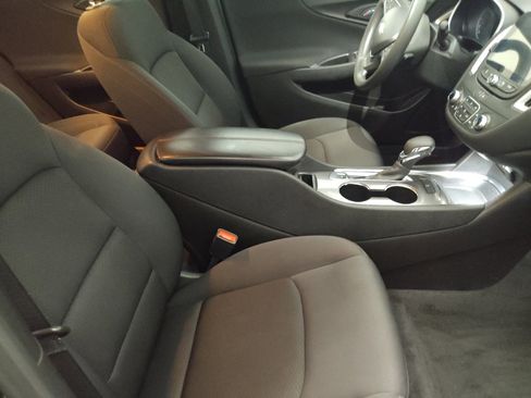 Used 2022 Chevrolet Malibu LT FWD image 21
