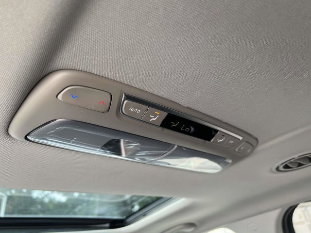 Used 2024 Kia Telluride S w/ S Sunroof Package FWD image 21