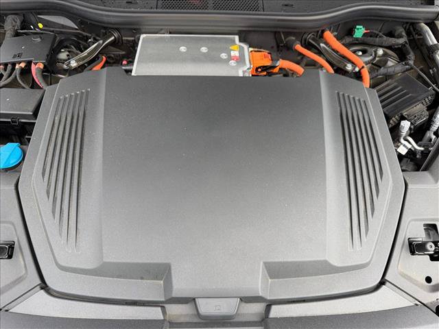 Used 2022 Audi e-tron S Prestige AWD/4WD image 26