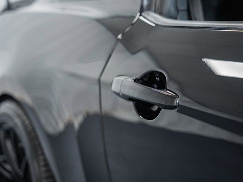Used 2013 Ford Mustang GT RWD image 18