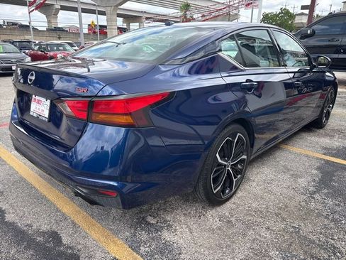 Used 2024 Nissan Altima 2.5 SR FWD image 5