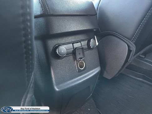 Used 2019 Ford Explorer XLT w/ Equipment Group 202A AWD/4WD image 44