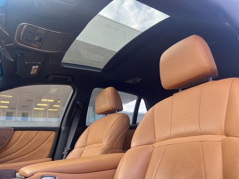 Used 2021 Lexus LS 500 w/ Accessory Package (Z2) image 12