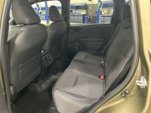 Certified 2025 Subaru Forester Premium image 18