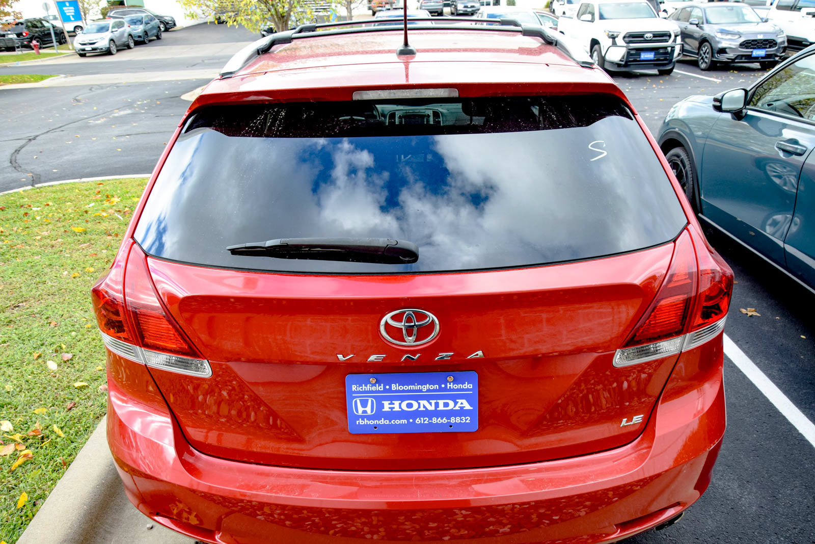 Used 2013 Toyota Venza LE FWD image 6