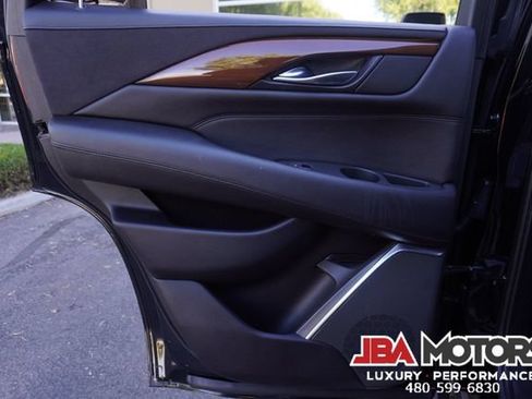 Used 2018 Cadillac Escalade Premium Luxury AWD/4WD image 89