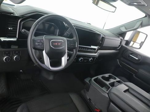 Used 2024 GMC Sierra 3500 SLE w/ SLE Convenience Package AWD/4WD image 17