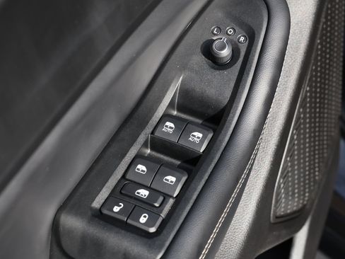 Used 2024 Jeep Grand Cherokee L Altitude AWD/4WD image 28