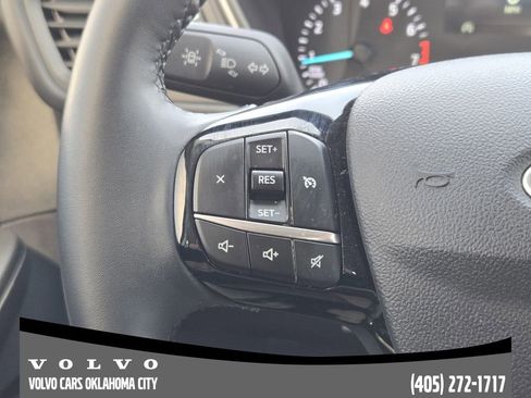 Used 2022 Ford Escape SE w/ SE Sport Appearance Package image 26