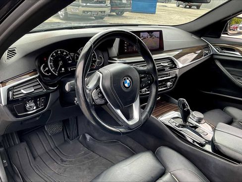 Used 2019 BMW 530i w/ Convenience Package image 17