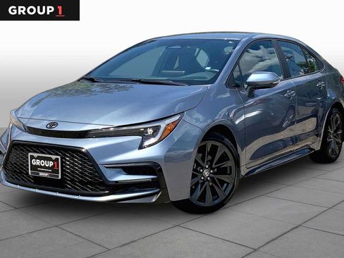 Used 2025 Toyota Corolla SE FWD image 1
