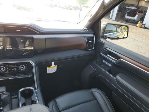 Used 2026 GMC Sierra 1500 Denali w/ Denali Reserve Package image 15