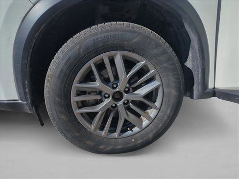 Used 2024 Nissan Rogue S image 14