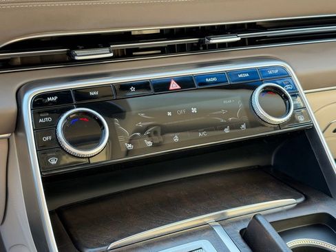 Used 2022 Genesis GV80 2.5T w/ Prestige Package 04 image 24