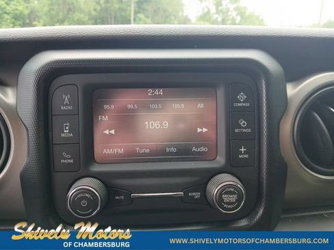 Used 2019 Jeep Wrangler Sport AWD/4WD image 15