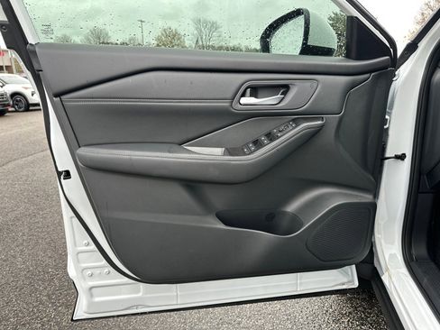 New 2026 Nissan Rogue SV w/ SV Premium Package image 10