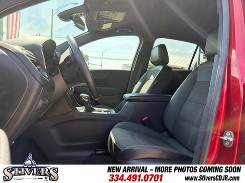 Used 2023 Chevrolet Equinox RS w/ LPO, Floor Liner Package FWD image 17