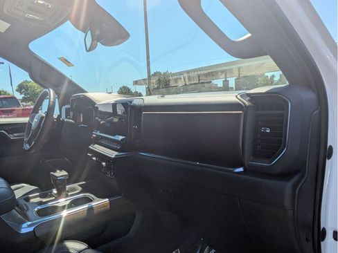 Used 2023 Chevrolet Silverado 1500 High Country AWD/4WD image 16