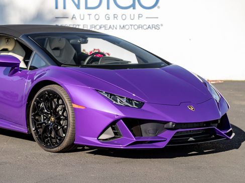 Used 2024 Lamborghini Huracan EVO image 7