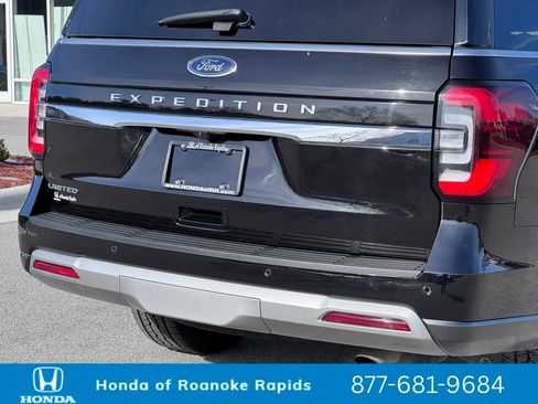 Used 2024 Ford Expedition Limited image 43