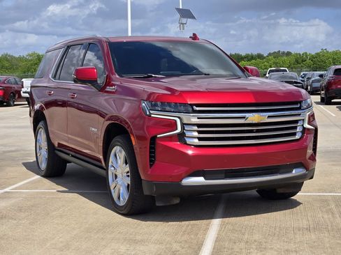 Used 2024 Chevrolet Tahoe High Country AWD/4WD image 3