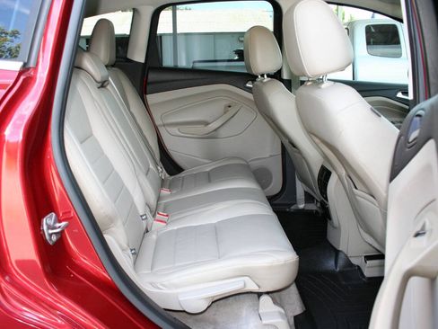Used 2014 Ford C-MAX Energi SEL FWD image 23
