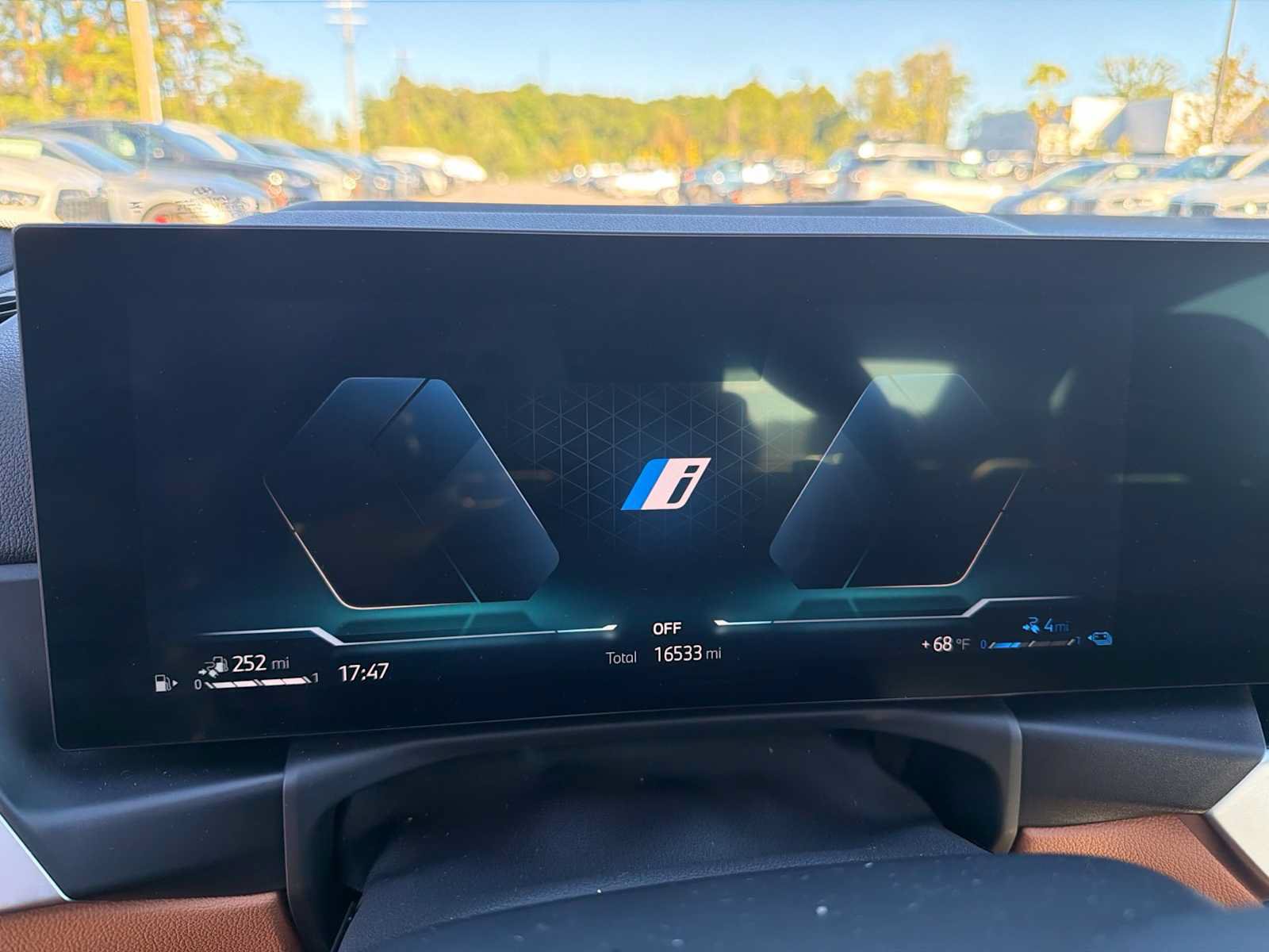 Used 2024 BMW 330e xDrive w/ Premium Package AWD/4WD image 18