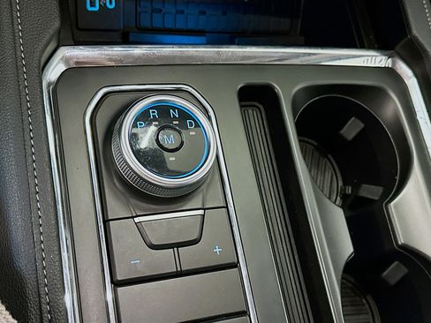 Used 2024 Ford Expedition Max XLT image 25