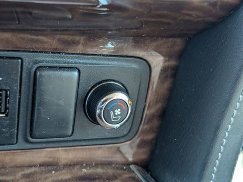 Used 2019 Nissan Armada Platinum w/ Captain's Chairs Package image 15