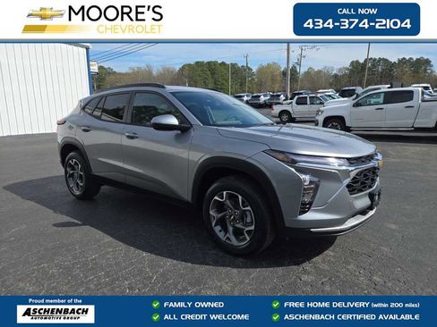 New 2026 Chevrolet Trax LT w/ LT Convenience Package FWD image 1