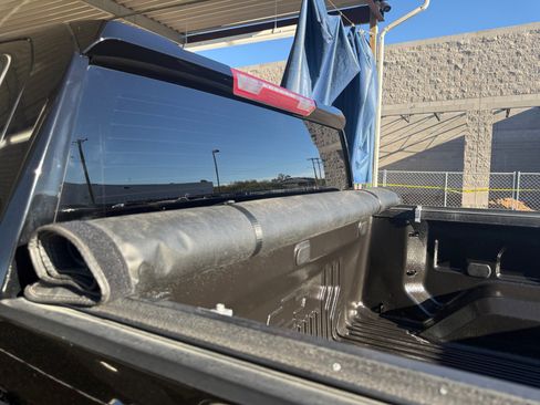 Used 2021 Chevrolet Silverado 1500 LT Trail Boss w/ LPO, Dark Essentials Package AWD/4WD image 29