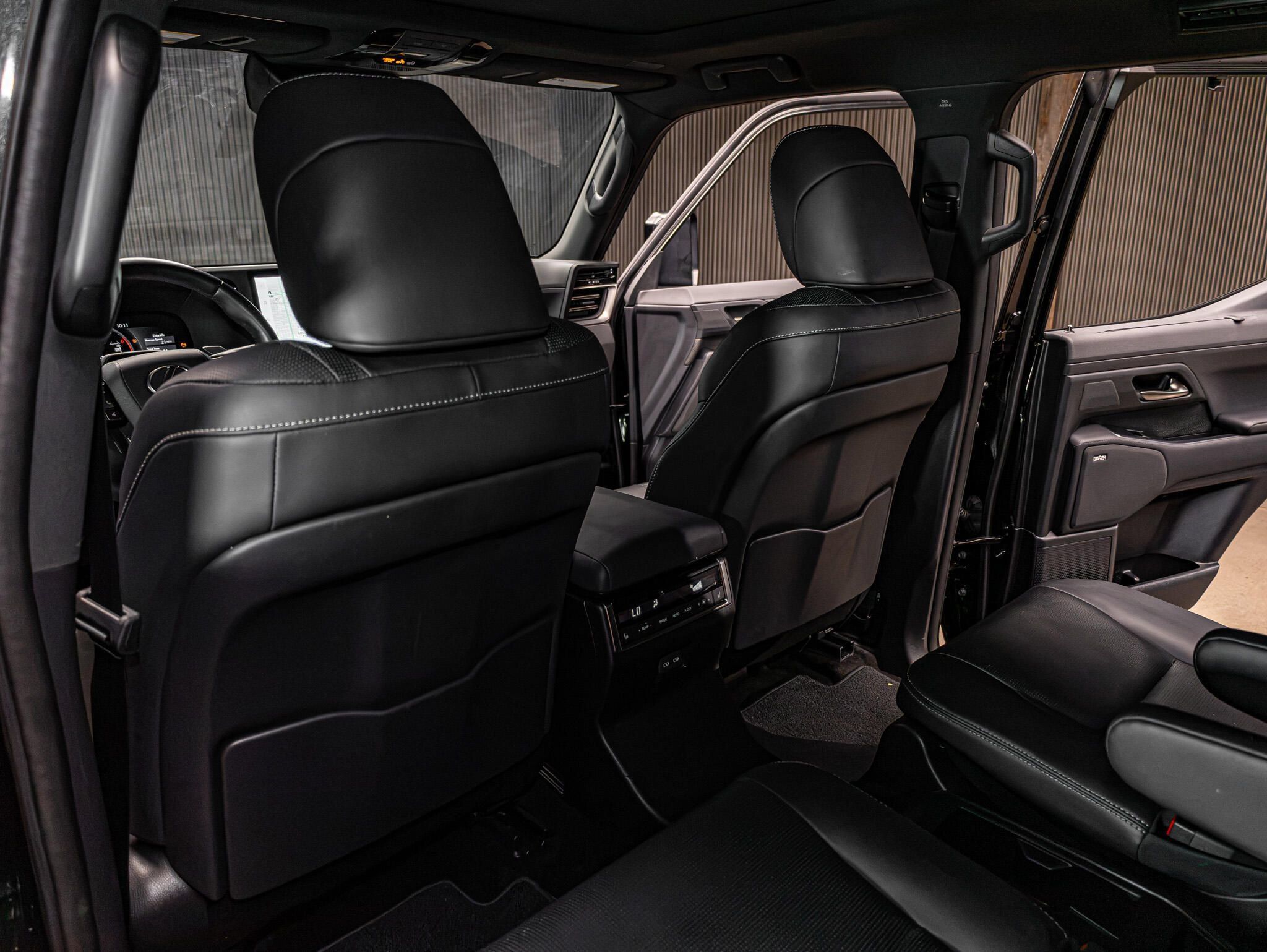 Used 2025 Lexus GX 550 w/ Accessory Package (31) AWD/4WD image 23