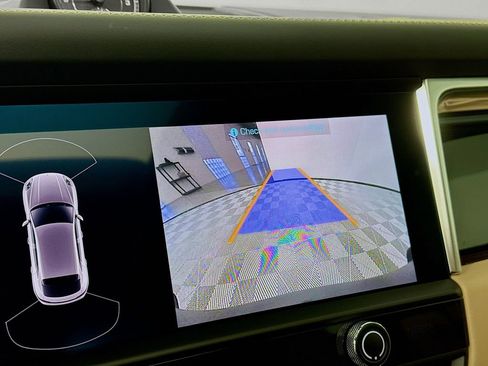 Used 2023 Porsche Macan image 15