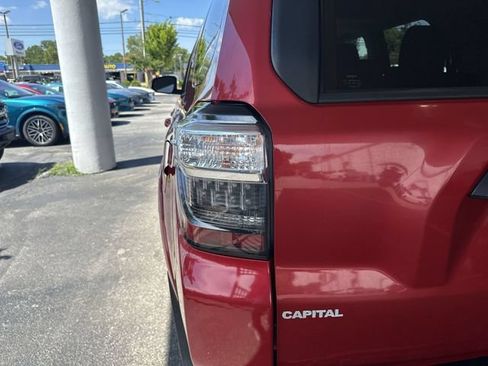 Used 2022 Toyota 4Runner TRD Off-Road Premium w/ Moonroof Package AWD/4WD image 27