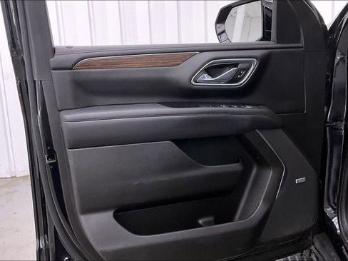 Used 2021 Chevrolet Suburban High Country w/ Premium Package AWD/4WD image 21
