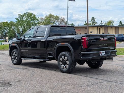 New 2026 GMC Sierra 3500 Denali w/ Denali Reserve Package AWD/4WD image 9