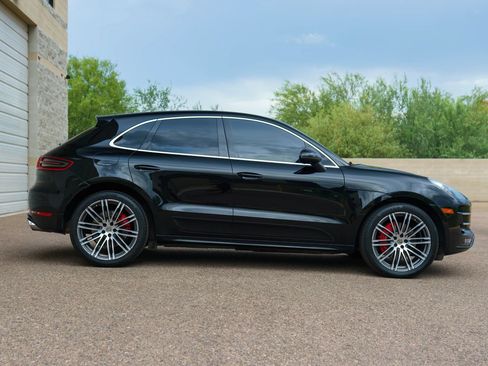 Used 2015 Porsche Macan Turbo AWD/4WD image 8