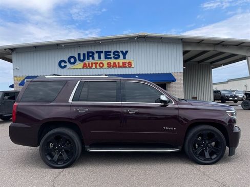 Used 2017 Chevrolet Tahoe Premier RWD image 3
