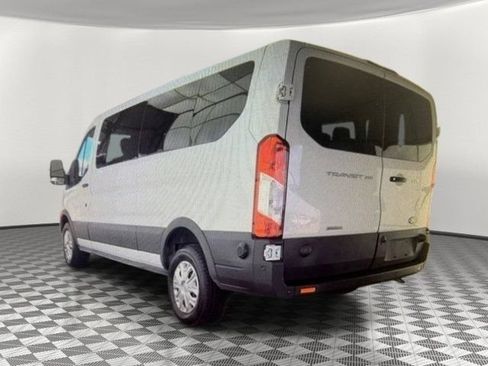 Used 2023 Ford Transit 350 XLT RWD image 4