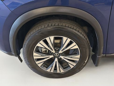 Used 2021 Nissan Rogue SV image 11